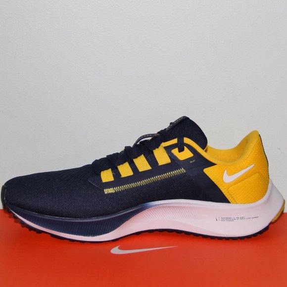 Nike Pegasus 38 Michigan Wolverines Running Shoes Mens 7.5 - Picture 3 of 6